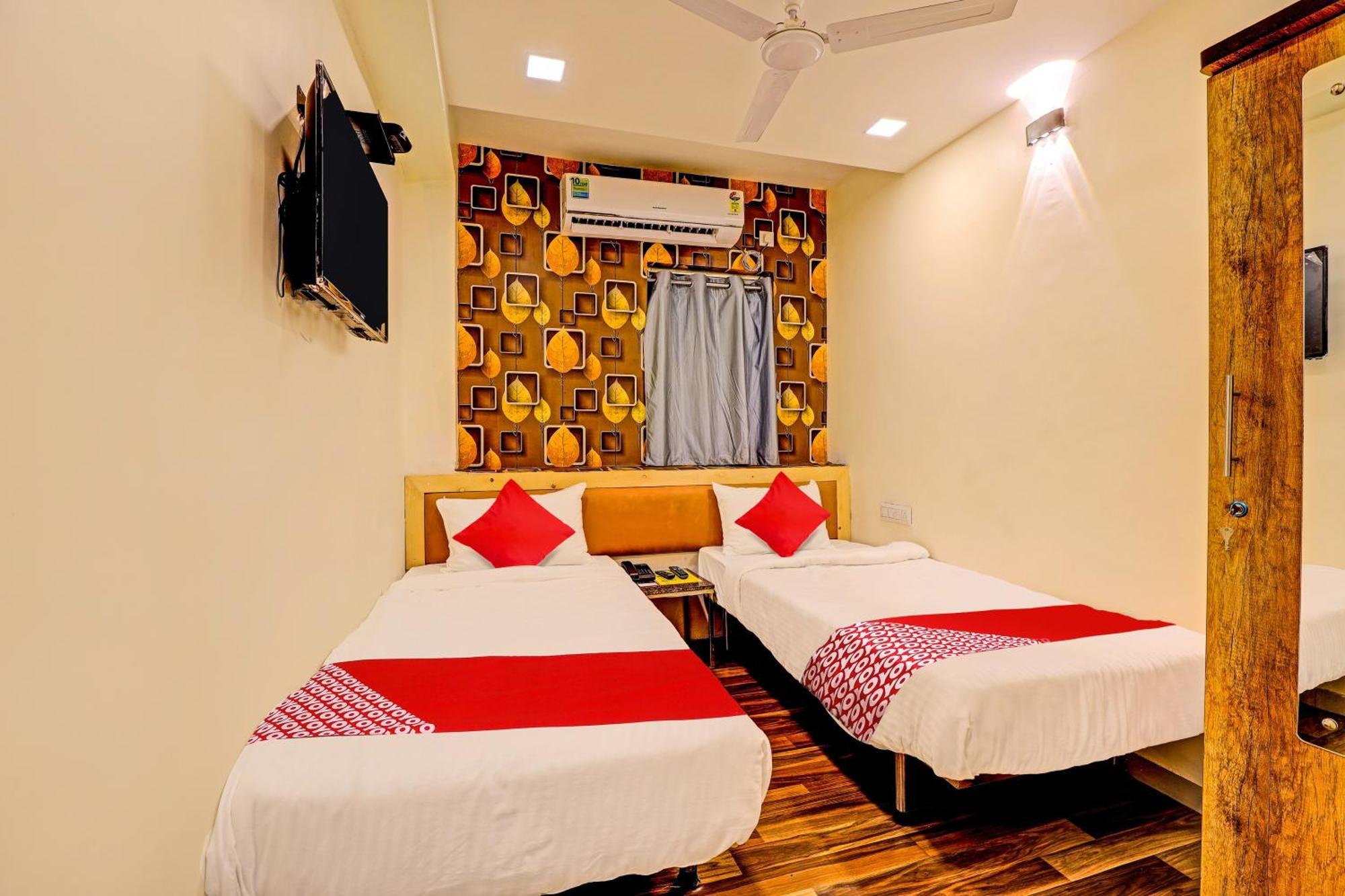 Hotel O Alexa Ahmedabad Bagian luar foto
