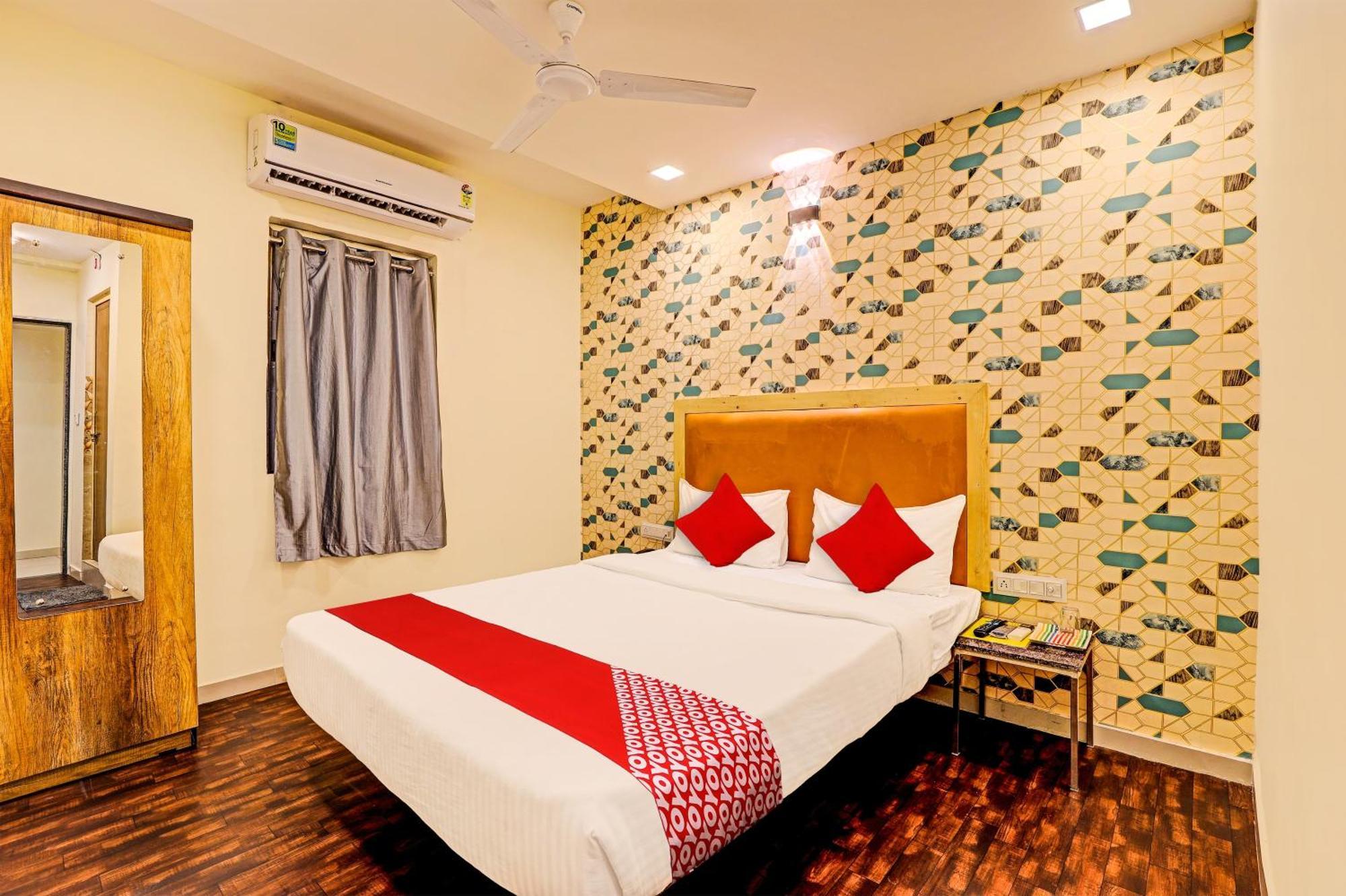 Hotel O Alexa Ahmedabad Bagian luar foto