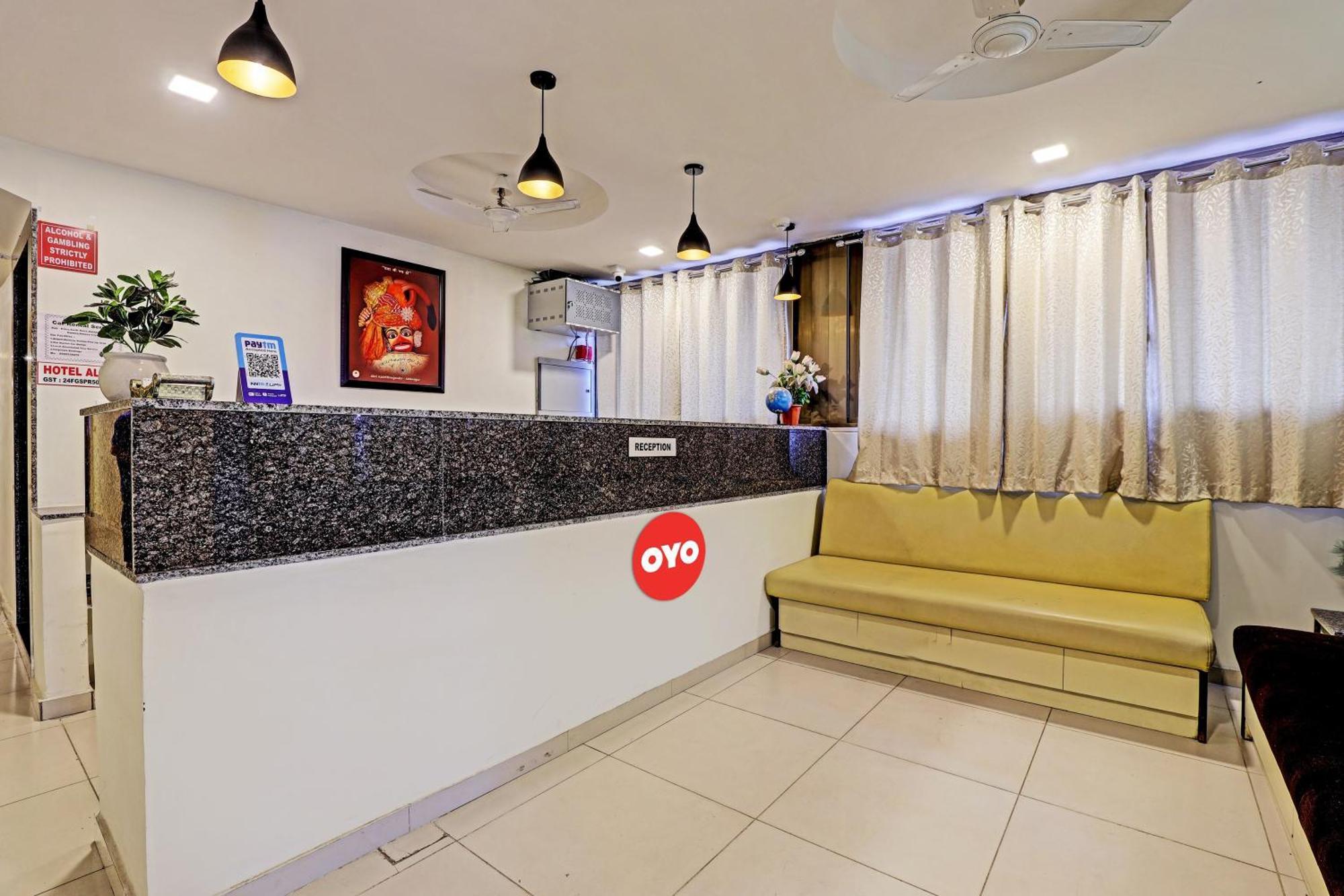 Hotel O Alexa Ahmedabad Bagian luar foto
