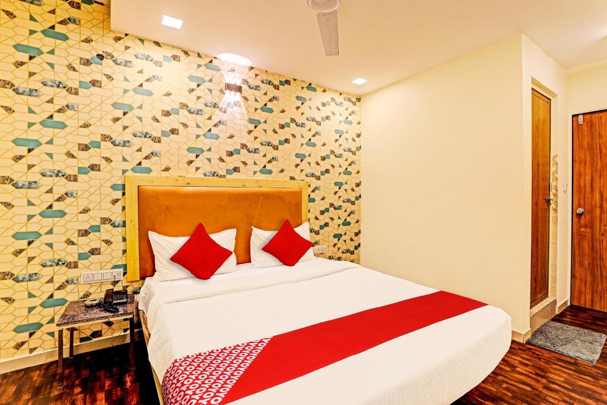 Hotel O Alexa Ahmedabad Bagian luar foto