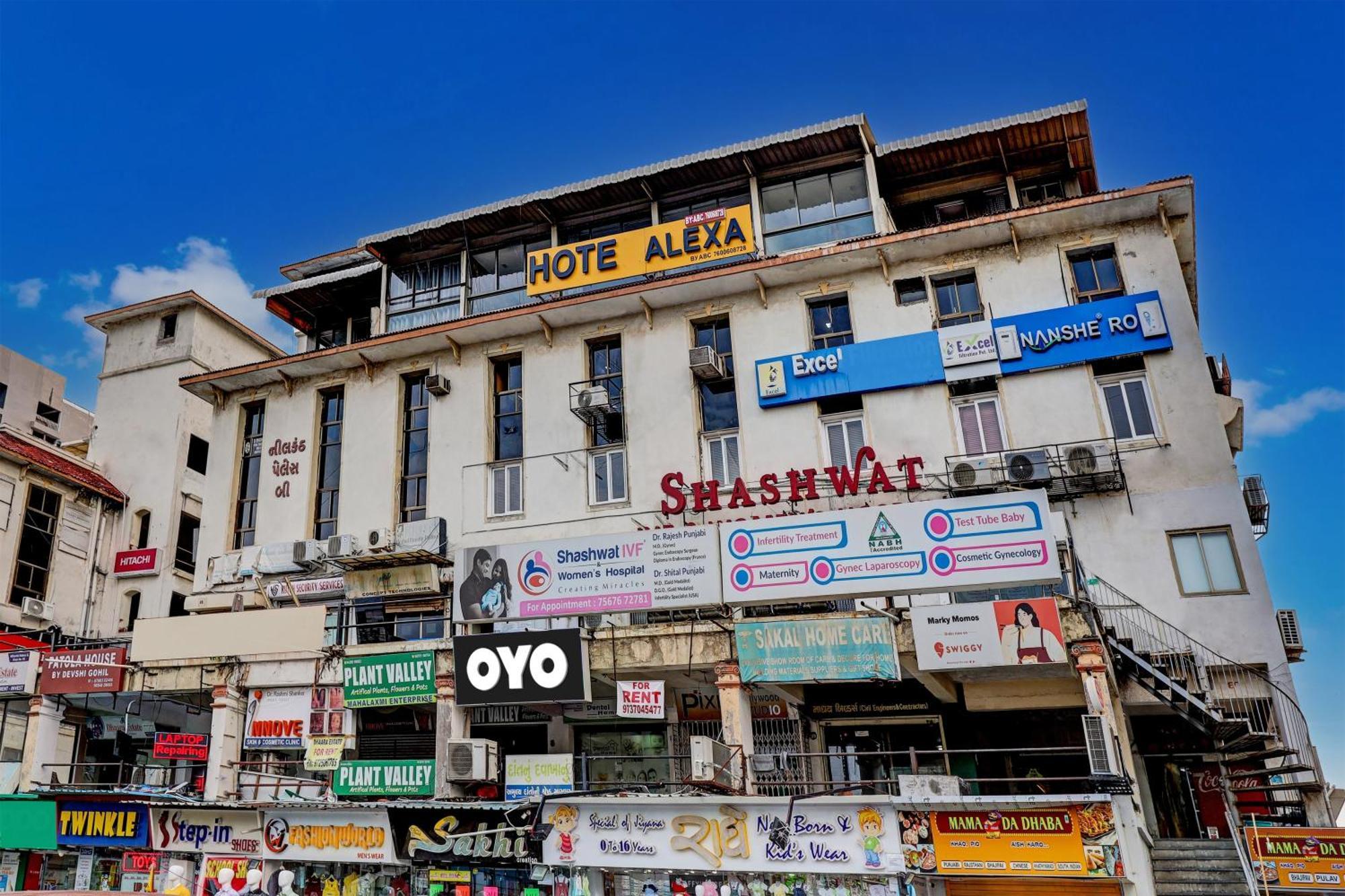 Hotel O Alexa Ahmedabad Bagian luar foto