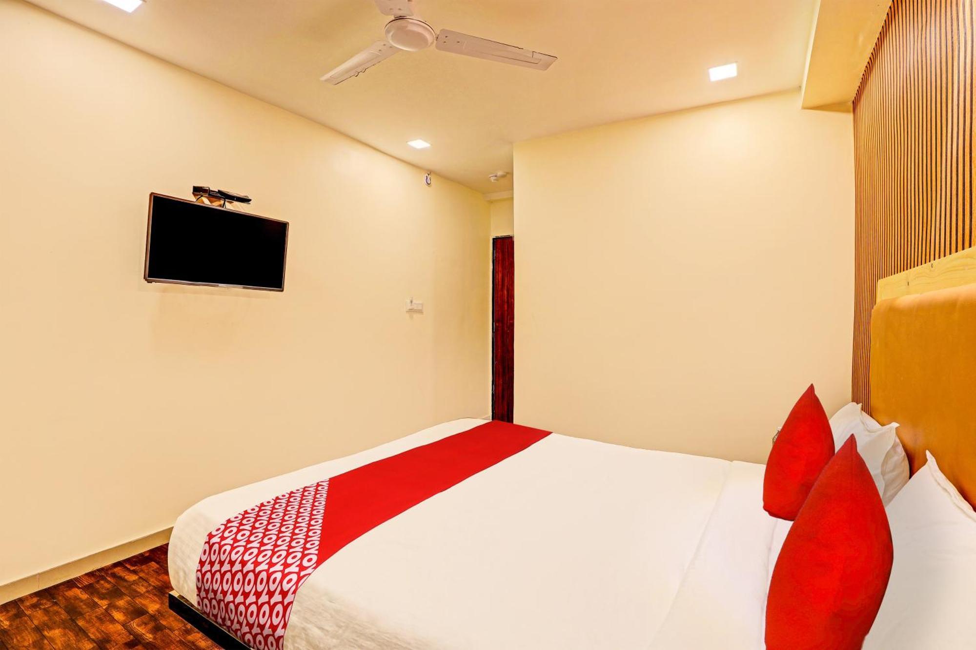 Hotel O Alexa Ahmedabad Bagian luar foto